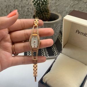 Rose gold bangle watch ✨